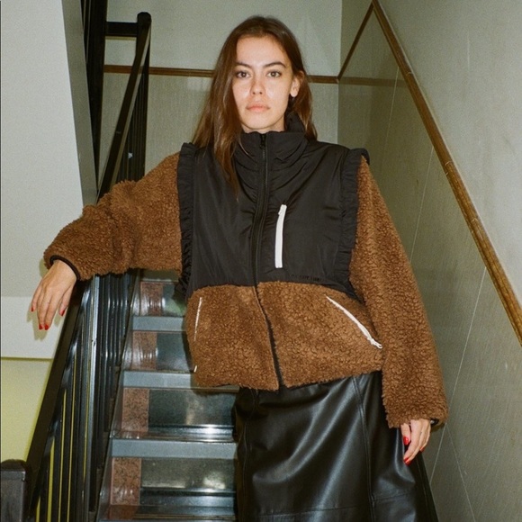 Sandy Liang Mia Fleece - Picture 2 of 11